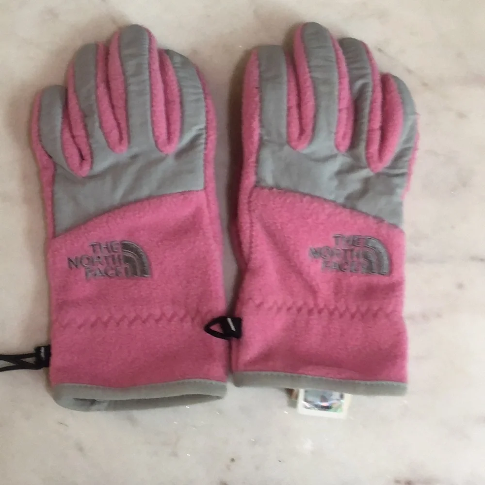 😎. Girls The North Face fleece gloves